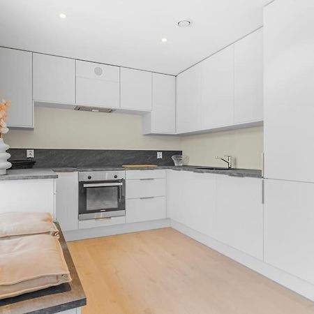 New! Huge Modern Apartment! Fit For Two Families! Bergen Exterior foto